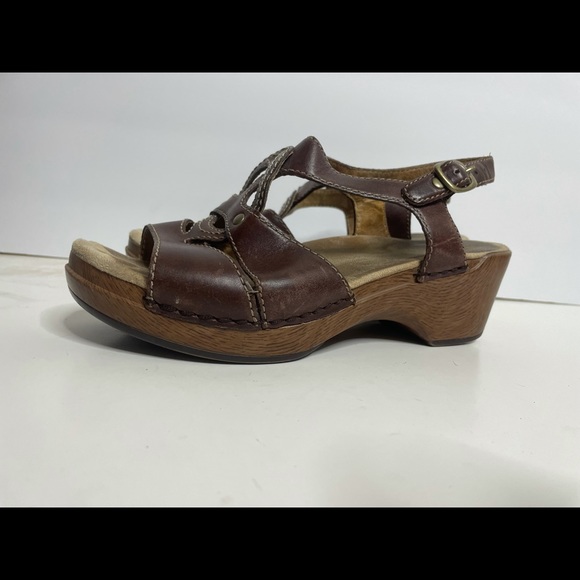 Dansko Clogs Sandals Womens 39 / 8.5 Brown Leather Ankle Strap W Buckle Casual - Picture 4 of 10